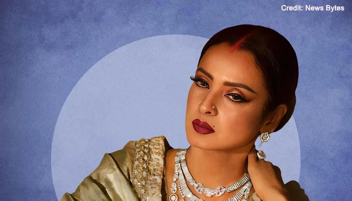 Happy Birthday Rekha: 10 Things You Didn't Know About the Veteran Actress
